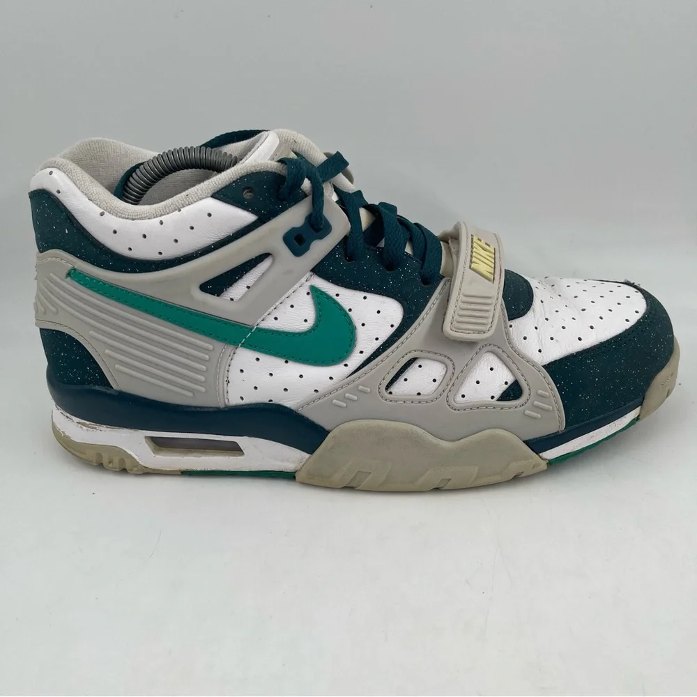 Nike Men’s Air Trainer 3 White Midnight Turquoise Basketball Shoes - Size 9
